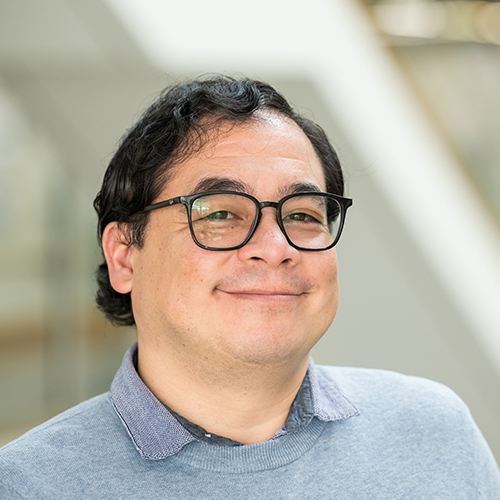 Headshot of Benjamin Castañeda.