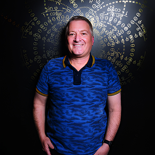 Headshot of Stu Elby.