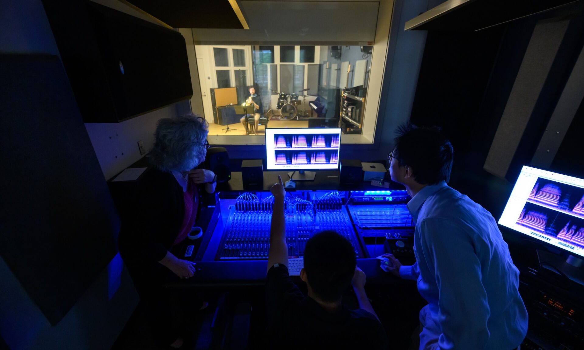 Lerner, Duan, and Tian study sound waves produced by Factor’s playing 