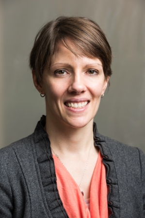 Headshot of Professor Danielle Benoit.