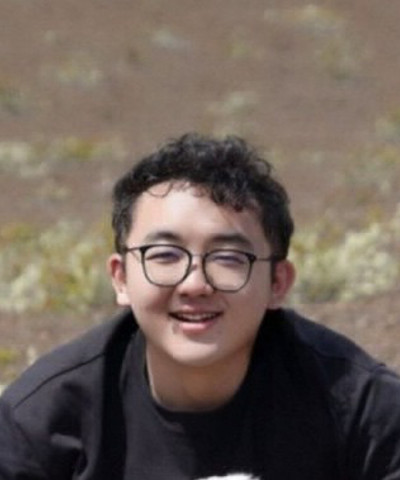 Headshot of Sixu.
