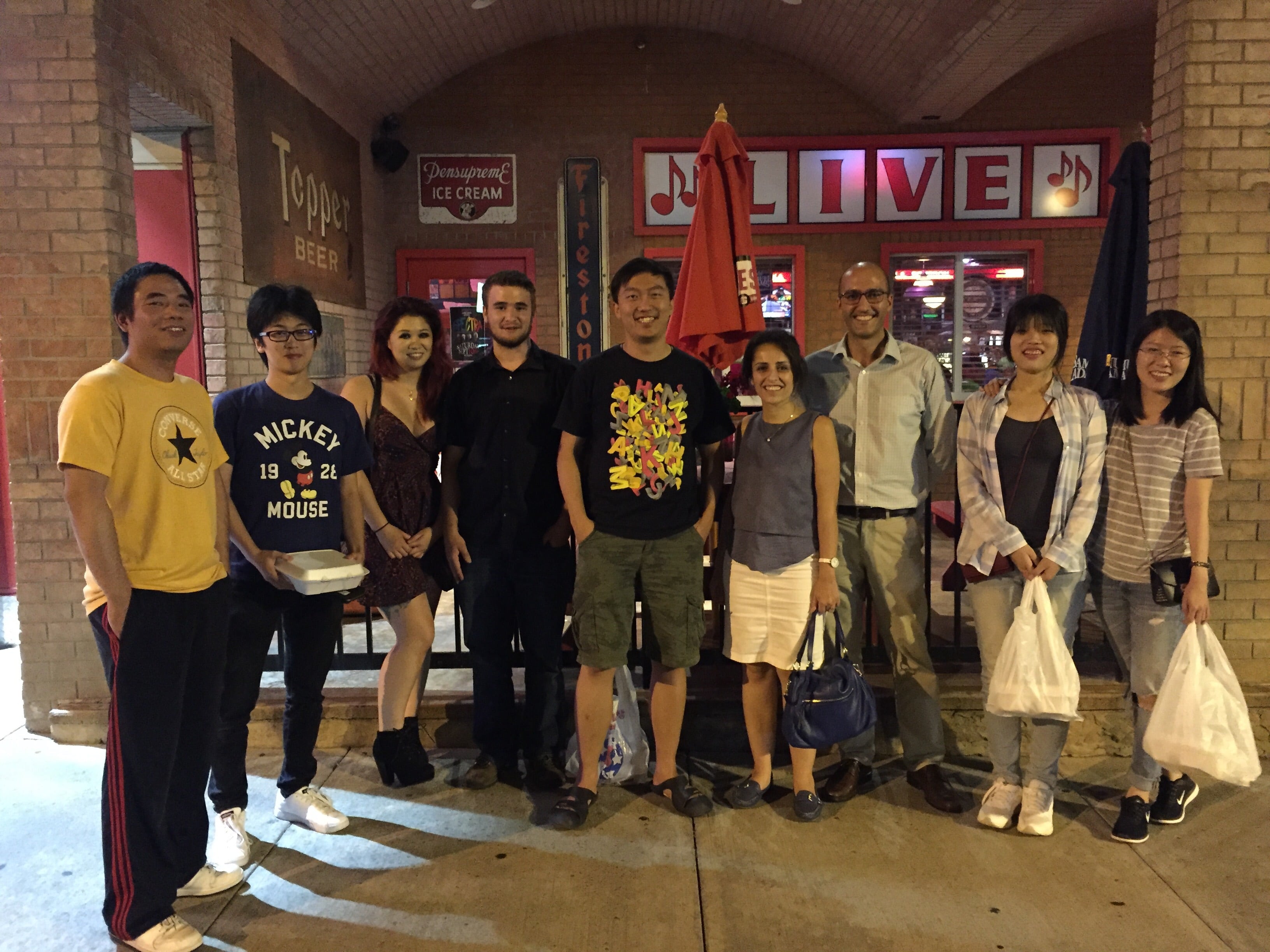 The 2016 ACMML research group posing for a photo.