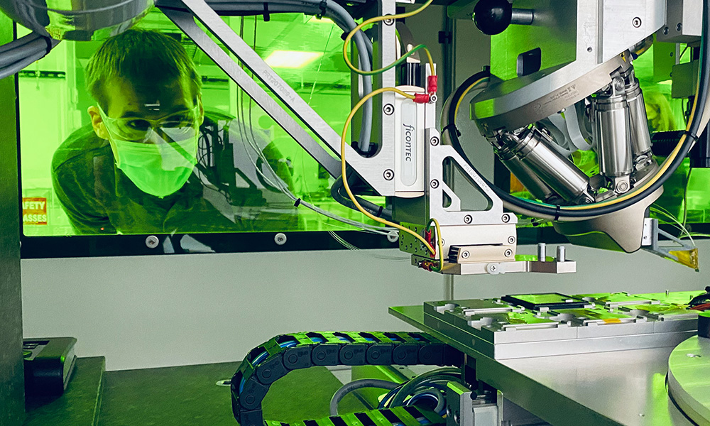 An automated photonic device assembly system used at the TAP facility in Rochester. (Photo courtesy of AIM Photonics)
